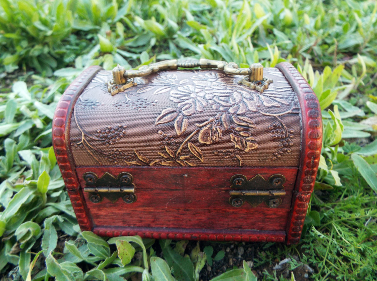  THY COLLECTIBLES Vintage Wooden Embossed Flower Pattern Jewelry  Treasure Box Storage Organizer Trinket Keepsake Chest Pack of 3 : Clothing,  Shoes & Jewelry