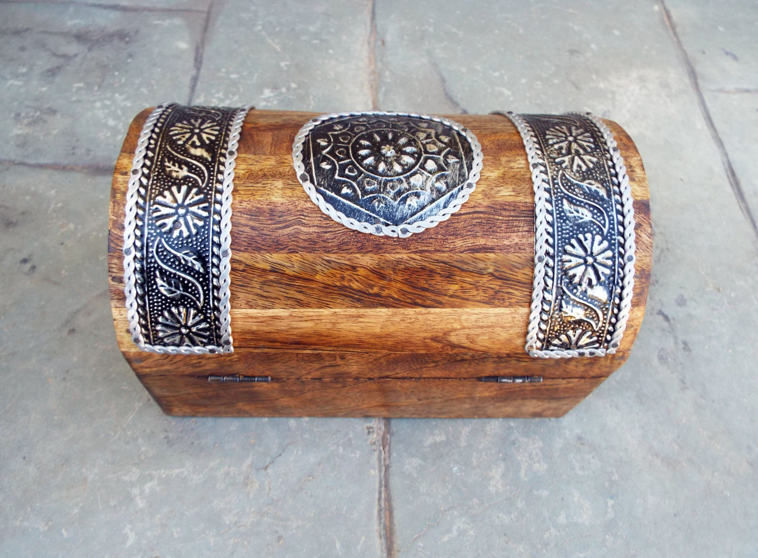 Box Wooden Flower Jewelry Carved Handmade Antique Vintage Home Decor Indian Floral Mango Tree Wood Trinket Leaf Treasure Chest Eco Friendly