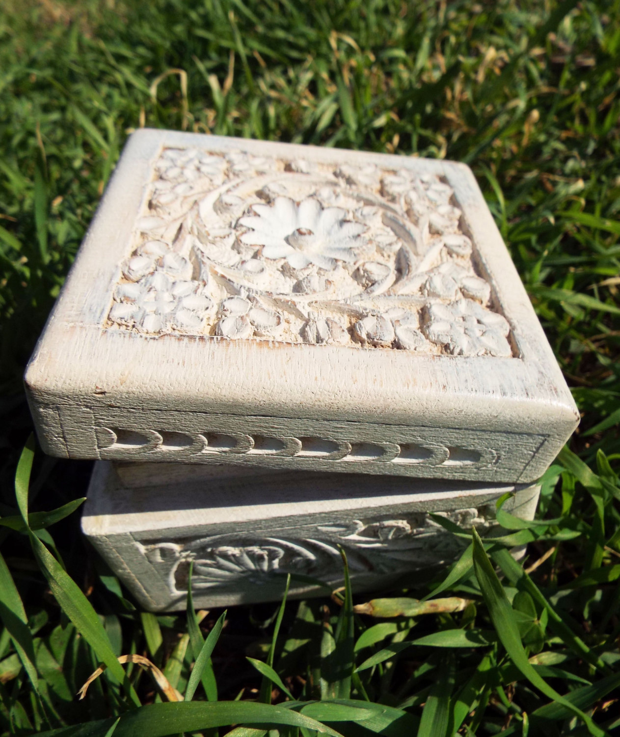 Box Wooden Jewelry Carved Handmade Antique Vintage Balinese Home Decor Indian Floral Trinket Treasure Chest