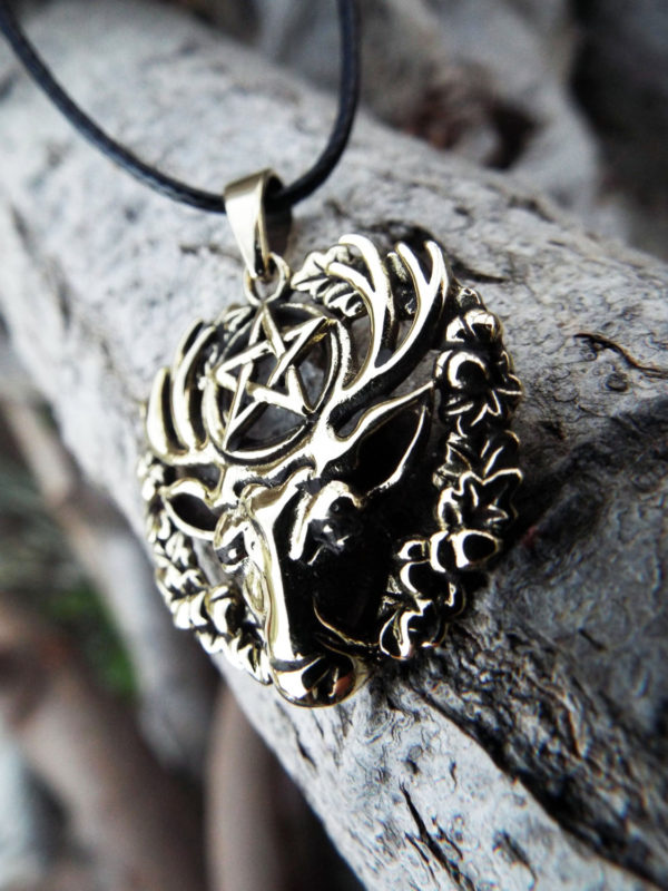 Pentagram Deer Pendant Hart of the Wildwood Symbol Handmade Necklace Gothic Dark Animal Symbol Wiccan Magic Star Bronze Jewelry