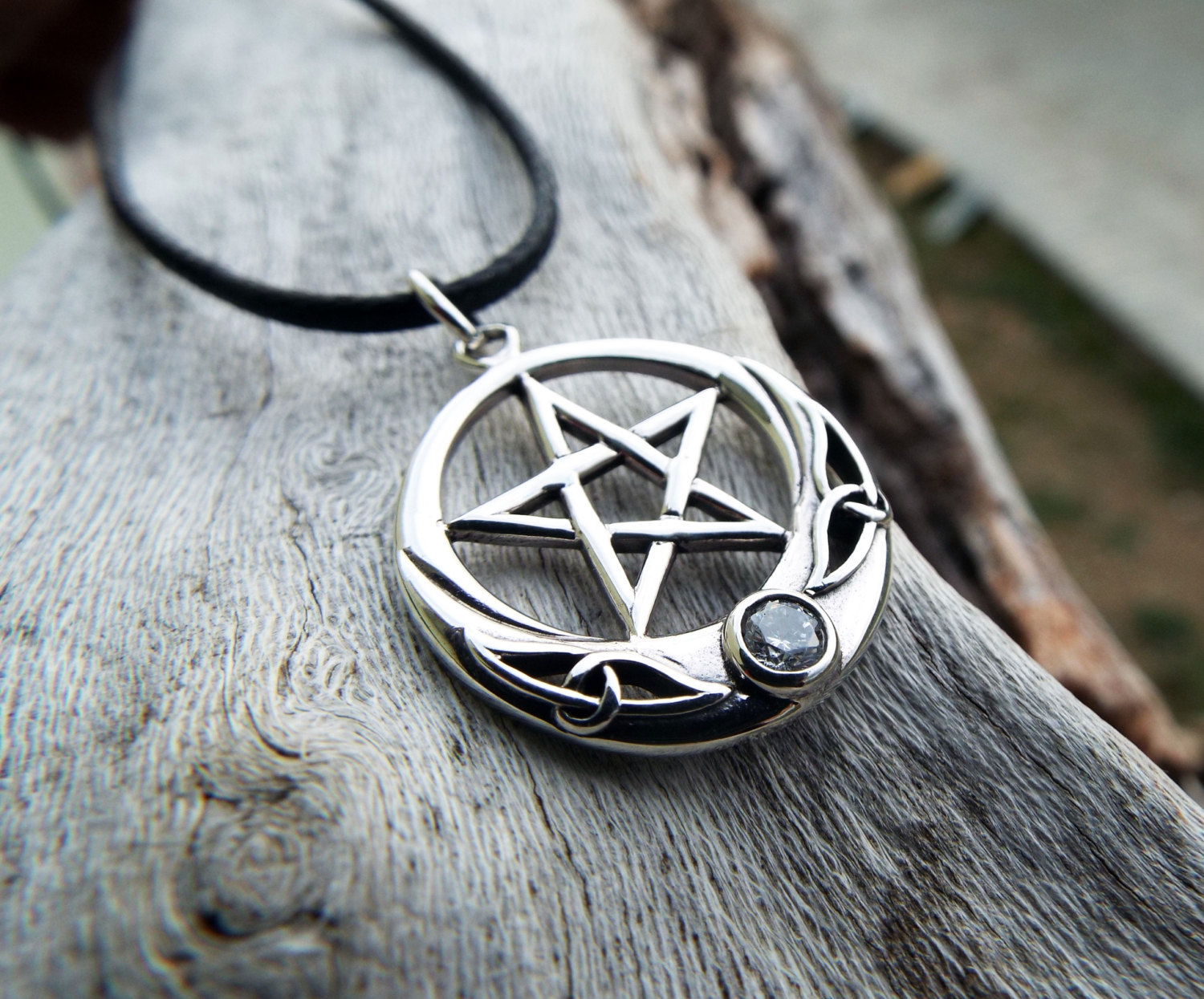 Sterling Silver Inverted Pentagram Necklace Occult Witchy Jewelry  Supernatural Necklace Wiccan Jewelry Satanic Upside Down Star Pendant -  Etsy India