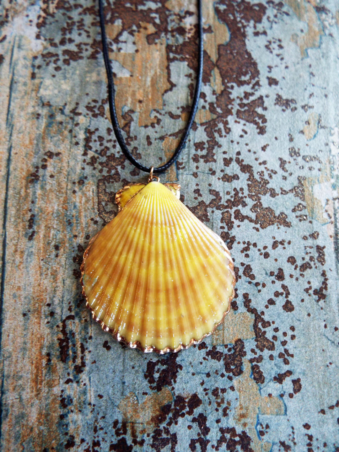 Seashell Pendant Scallop Shell Handmade Necklace Jewelry Beach Sea