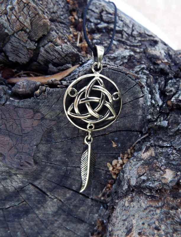 Triquetra Dreamcatcher Feather Celtic Handmade Pendant Gothic Dark Necklace Jewelry Bronze Protection