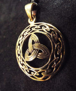 Triquetra Pendant Symbol Celtic Magic Handmade Bronze Celtic Knotted Jewelry Necklace 1