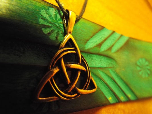 Triquetra Pendant Symbol Celtic Magic Handmade Bronze Jewelry Necklace 2